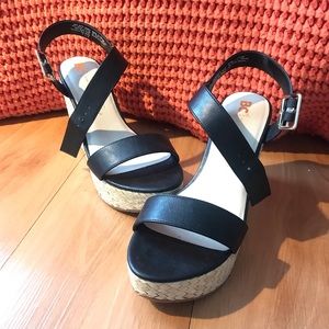 💜💣LAST CHANCE🔮🖤 Wedge Sandal *Platform*
